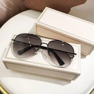 Men's Aviator Sunglasses for Outdoor Use and Driving - 7
