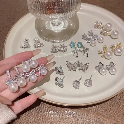 S925 silver needle personalized full zircon super shiny earrings, lightweight luxury premium style, popular earrings, elegant and perfect fashion ear accessories for women.