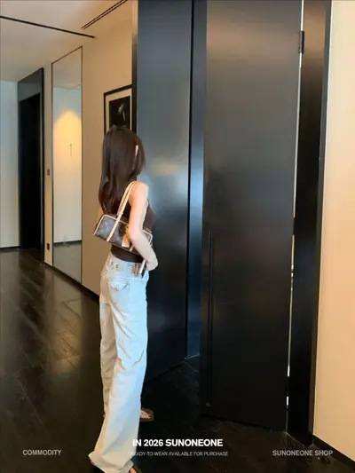 Kadın denim pantolon, açık mavi yıkamalı, düz paça, yaz, bol kesim, kısa boy