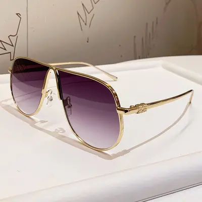 Metal Aviator Sunglasses with Large Frame and UV Protection, Retro Style - 5
