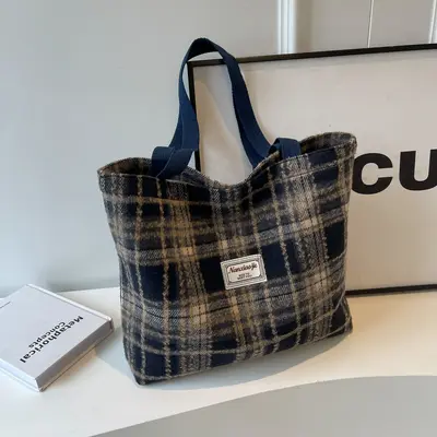 Large Capacity Plaid Woollen Shoulder Tote Bag for Autumn and Winter - 12