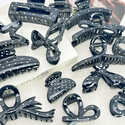 Japanischer Stil niedliche durchsichtige gepunktete Pfotenklemme modische große Haarspange vielseitige Haarspange Mädchen Hai-Klemme Haaraccessoire