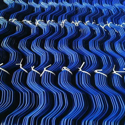 Blaue Beijing-Klemmfeder für Gewächshausfolie, komplett blau, 2 m