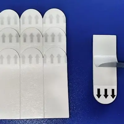 Güçlü yapıştırıcı, iz bırakmayan PE köpük yapıştırıcı kancası, kolay çekilebilir yapıştırıcı, çivisiz polyester akrilik çekme yapıştırıcısı, yumuşak yapıştırıcı