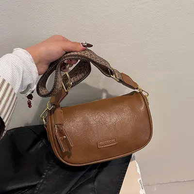 Retro Small Women's Shoulder Bag, Solid Color Textured Pillow Bag - 3