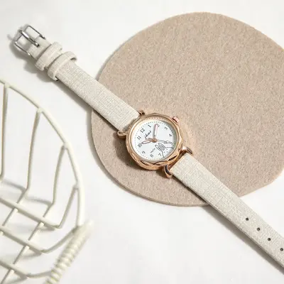 Small dial, diamond-shaped, cute rabbit design, suitable for middle and high school students, Instagram style, elegant women's wristwatch. - 7