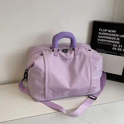 Large capacity travel bag, carry-on compatible - 9
