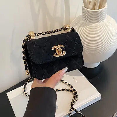 Mini-Damentasche mit Rautensteppung, Kette, Achseltasche, Modell 2025 - 11