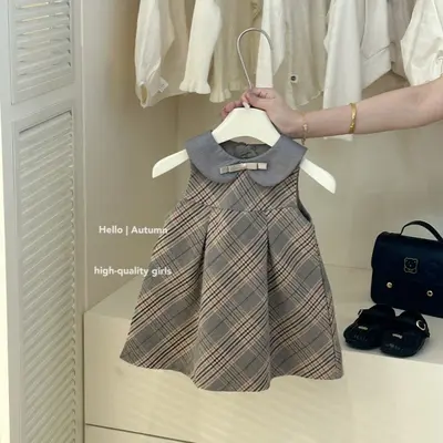 Mädchen-Set im koreanischen Stil: Karo-Weste-Kleid mit blauer Strickjacke - 7