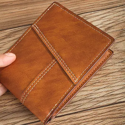 Horizontal plain men's wallet for daily use with coin compartment and card slots - 3