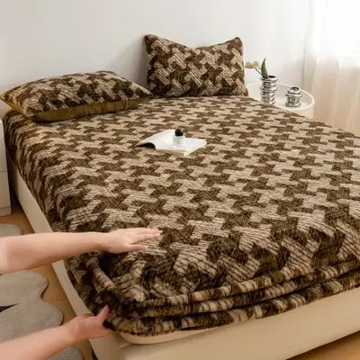 Thickened Rabbit Plush Fleece-Lined Bed Sheet with Bed Skirt - 5