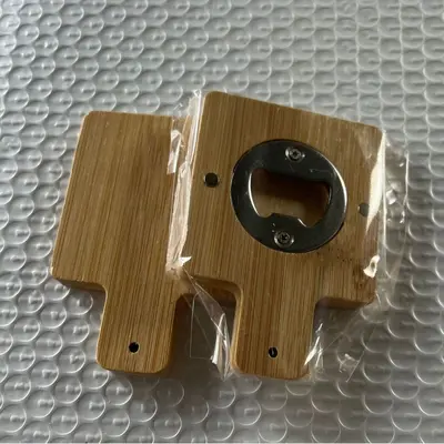 Runder Bambus-Flaschenöffner mit Magnet aus Edelstahl - 12