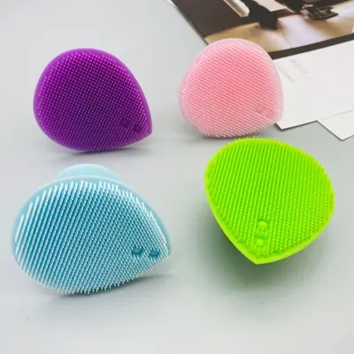 Silicone heart-shaped facial cleansing brush baby massage shampoo brush baby facial cleansing brush manual large silicone brush cleaning brush