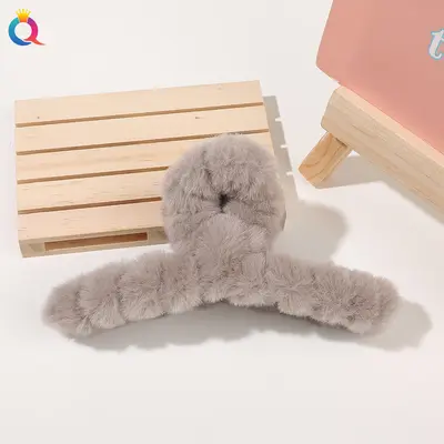 Qiyue sınır ötesi peluş saç tokası büyük peluş saç tokası saç köpekbalığı klip kadın saç kapmak şapkalar saç aksesuarları toptan - 10