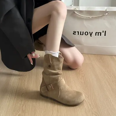 Damen-Kurzstiefel aus weichem Leder im Martin-Stil für Herbst und Winter