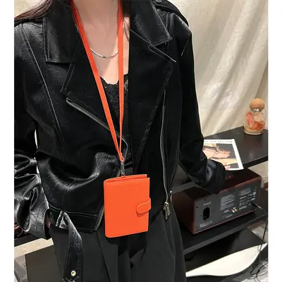 挂脖护照保护套证件收纳包真皮卡包随身旅行便携护照机票夹手拿包