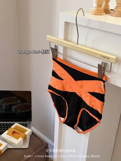 Çapraz Bağlama Renk Bloklu Şekillendirici Şort, Kadın - 7