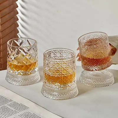 Leuchtendes Whisky-Drehglas aus Glas