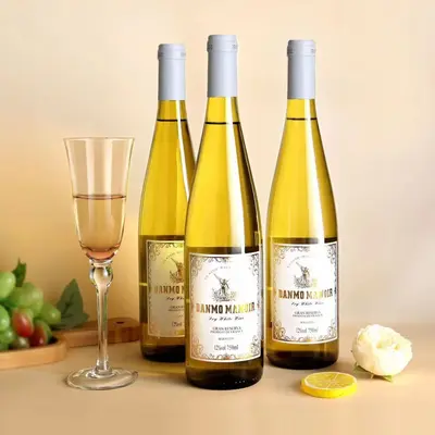 Manion Dry Wine, Red or White, 12°, 750 ml