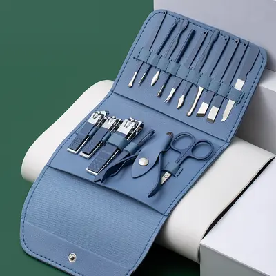 Tırnak makası seti Tırnakları kesmek için kullanışlı güzellik aletlerinden oluşan 16 parçalı set, manikür, manikür pensesi, pedikür bıçağı, kulak kazma bıçağı