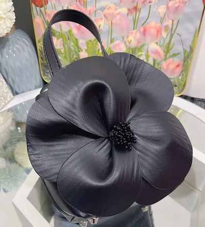 Women's French Petal Floral Tote Bag, Single-Shoulder Chain Strap - 8