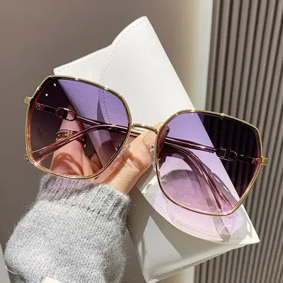 Large Frame UV Protection Sunglasses for Women - 3