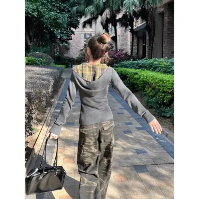 Kadın Ekose Kapüşonlu Fermuarlı Triko Hırka, Slim Fit, Sonbahar 2026 - 2