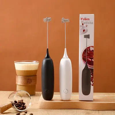 Sınır ötesi toptan elektrikli köpürtücü el tipi ev tipi süt köpürtücü kahve karıştırıcı çubuk