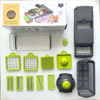 Multifunctional vegetable chopper and shredder - 7