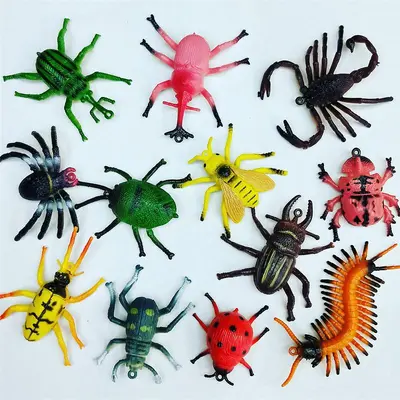 12-Piece Animal and Insect Simulation Model Set - 3