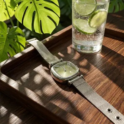 Hochwertige, trendige Instagram-Style Cross-Border-Mode-Damenuhr mit elegantem und kompaktem Charakter, Großhandels-Damenuhr mit Mesh-Armband. - 10