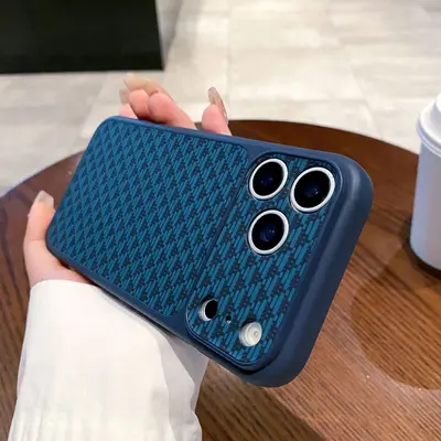 iPhone 17 Pro Max Uyumlu Büyük Pencereli Üçgen Desenli Telefon Kılıfı - 9