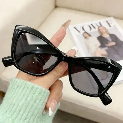 Cat-Eye Sunglasses with Tortoiseshell Pattern, Khaki Frame - 5