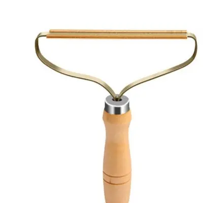 Wooden Handle Copper-Plated Manual Lint Remover