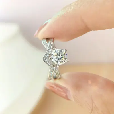 S925 Sterling Silver Moissanite Crossed Crown Ring, 1 Carat D Color VVS, Platinum-Plated
