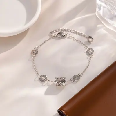 Kadınlar için tam elmas küçük bel titanyum çelik solmayan kolye çok yönlü üst düzey hafif lüks ins minimalist tarzı 18K altın köprücük kemiği zinciri - 12