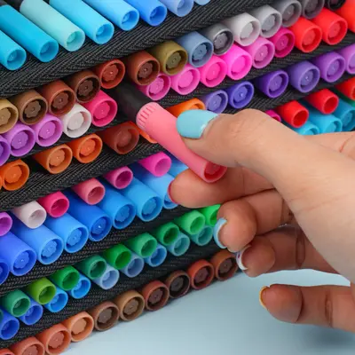 Amazon Cross-Border beliebtes wasserbasieres zweispitziges Marker-Set mit Farben, Hook-Line-Stift, Maltift mit weicher Spitze, direkter Fabrikatverkauf