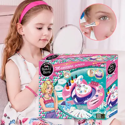 Çapraz Sınır Çocuk Kozmetik Seti Makyöz Güzellik Tırnak Masası Küçük Kız Ev Oyunu DIY Oyuncak Hediye Kutusu Toptan Özel Üretim