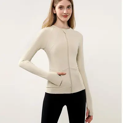 Dik yakalı uzun kollu kadın yoga üstü, hızlı kuruyan ve slim fit - 4
