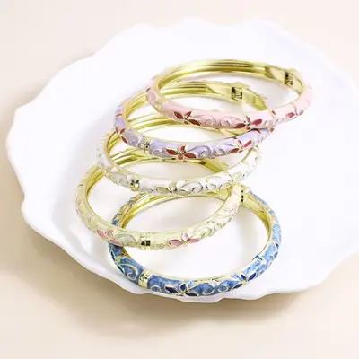 Jingtailon El Bilekliği Uluslararası Yeni Model Alaşım Emaye Renkli Taş Serti İnce Açık Bilezik Moda Retro Kristal Stok Toptan