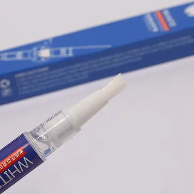 Zahnaufhellungs- und Reinigungsstift