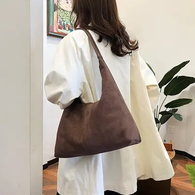 Large Capacity Underarm Tote Bag for Women 2024 Fashion Commuter Women's Bag Versatile Stylish Niche Frosted Single Shoulder Women's Bag