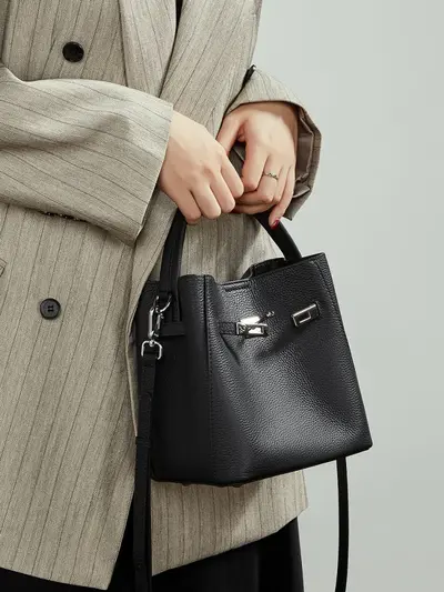 Damen-Eimertasche aus Vollrindleder, Modell 2026, Schultertasche - 4