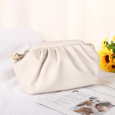 Women's Solid Color Clip Bag Resin Chain Pleated Cloud Design - 7