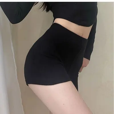 Yüksek bel kaldırıcı ince üçte bir boy kadın fitness şortu, göstermeyen kumaş - 9