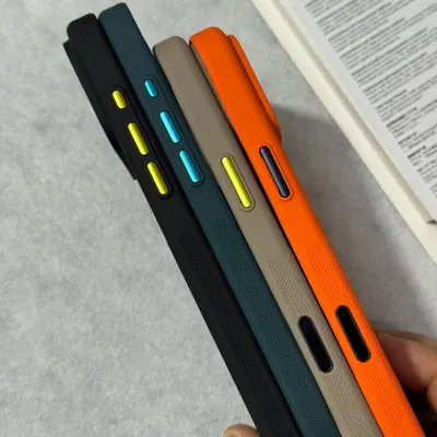 iPhone 18 Pro Max, 17 Pro MagSafe noktalı desen PC kılıf