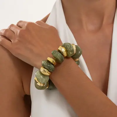 Resin Bracelet with Gradient Colours and Retro Hammered CCB Spacer Beads - 13