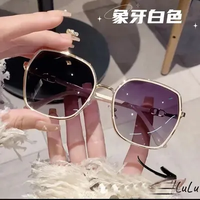 Large Frame Polarized Glitter Sunglasses for Women, UV400 Protection - 3