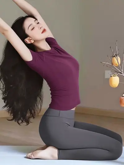 普拉提训练瑜伽服女2026新款无缝一体织上衣绝美运动健身套装短袖