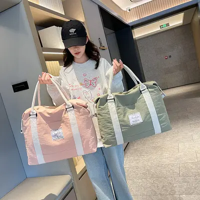 Travel bag, large capacity, carry-on compatible, weekend bag